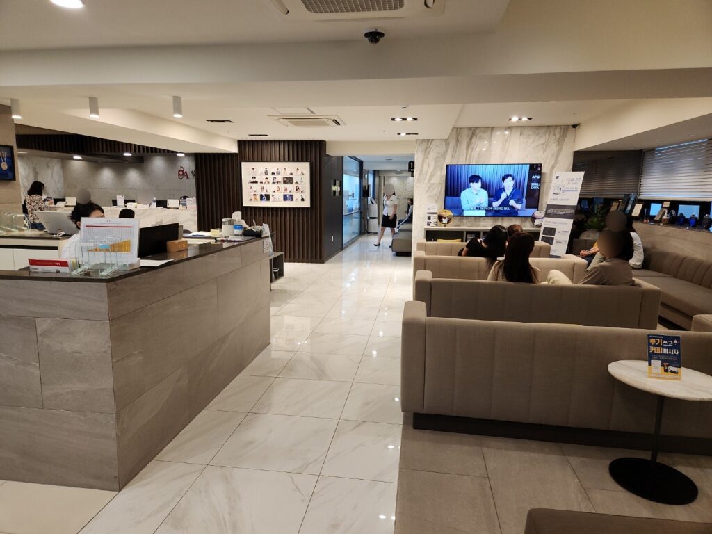 라식부작용 줄이려면? 스마일라식안과 선택 시 꼭 알아야 할 핵심 정보 1 KakaoTalk 20240902 112427634 04