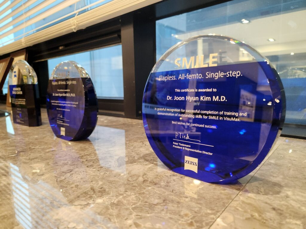 라식부작용 줄이려면? 스마일라식안과 선택 시 꼭 알아야 할 핵심 정보 8 KakaoTalk 20240902 112427634 07