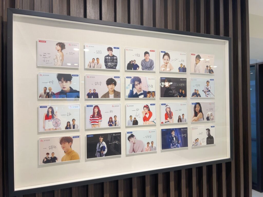 렌즈삽입술과 스마일프로의 차이: 시력교정 선택 시 꼭 알아야 할 안과 정보 6 KakaoTalk 20250326 143633498 18