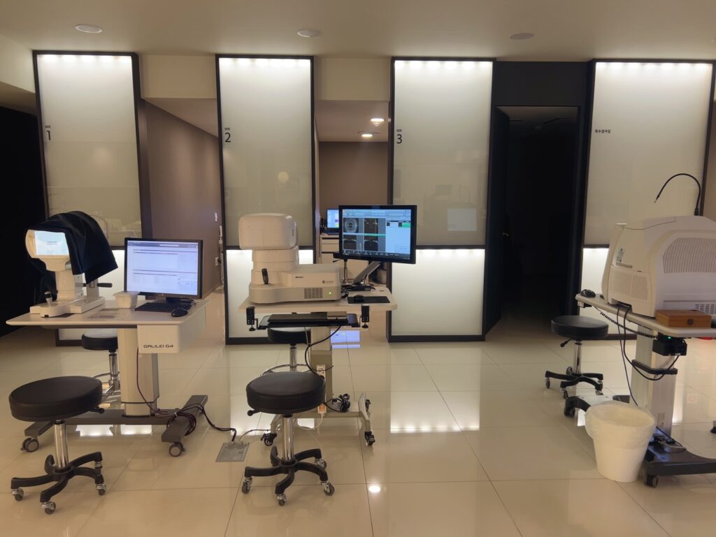 40대 라섹과 노안 수술, 비바ICL까지 한 번에 이해하기 5 KakaoTalk 20250912 154703572 03