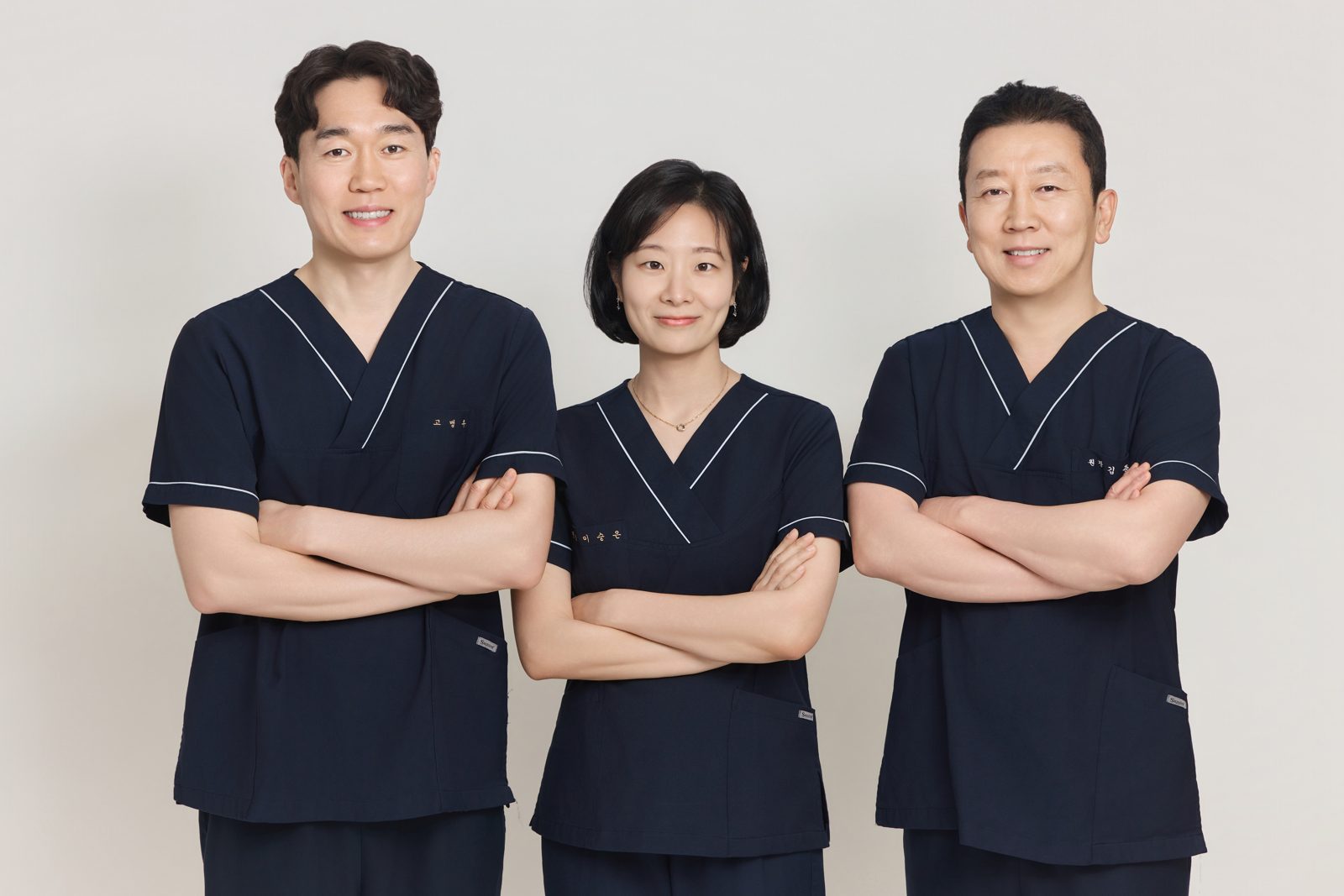 렌즈삽입술 부작용 발생률과 안전한 예방 방법 3 압구정안과 의료진
